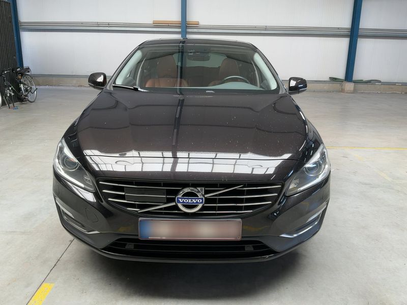 Volvo V60 2.4 T6 Plug-in Hybrid Summum AWD 2015 – снимка 14