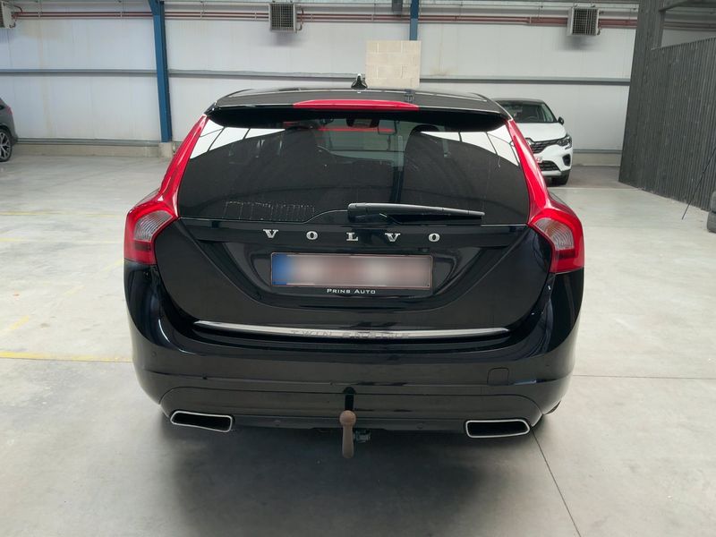 Volvo V60 2.4 T6 Plug-in Hybrid Summum AWD 2015 – снимка 7