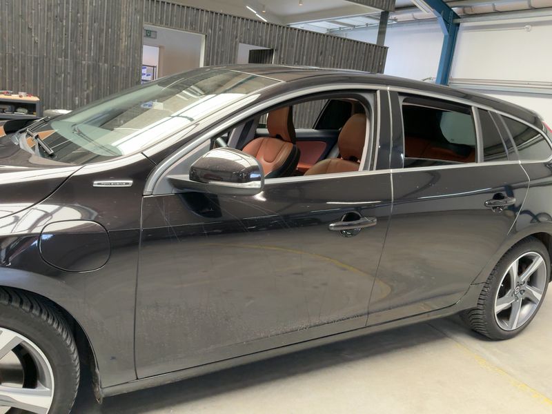 Volvo V60 2.4 T6 Plug-in Hybrid Summum AWD 2015 – снимка 4