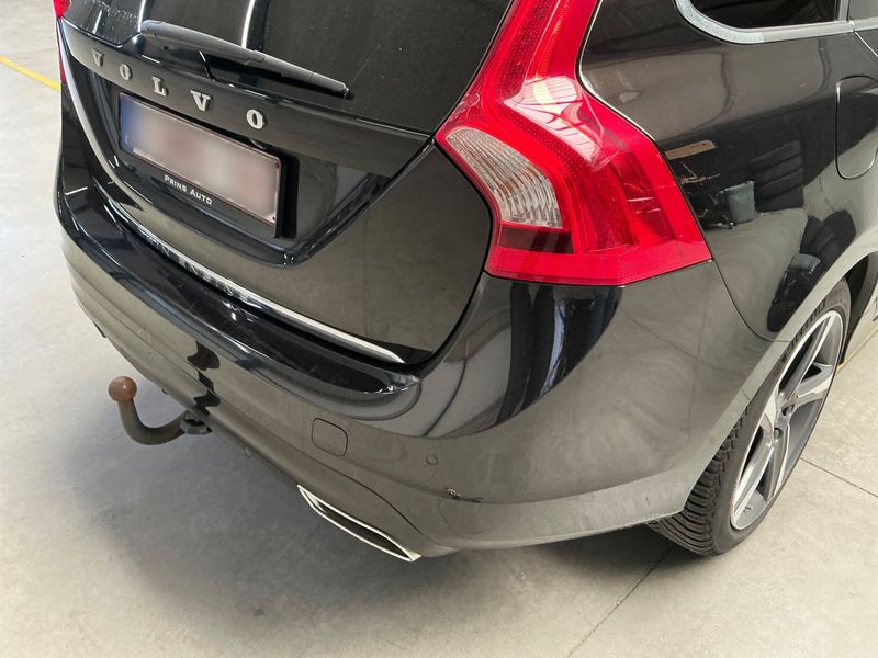 Volvo V60 2.4 T6 Plug-in Hybrid Summum AWD 2015 – снимка 25