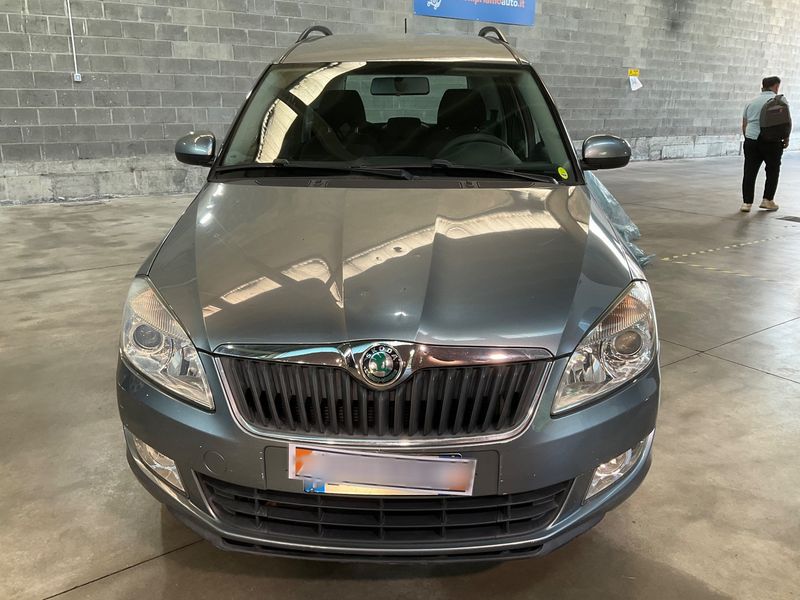 Skoda Roomster 1.2 TSI Style 2011 – снимка 14