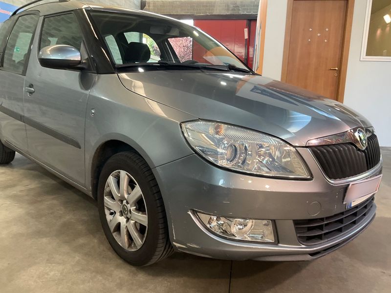 Skoda Roomster 1.2 TSI Style 2011 – снимка 12