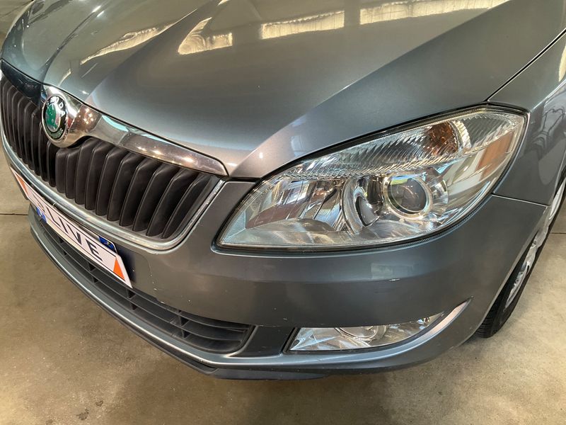 Skoda Roomster 1.2 TSI Style 2011 – снимка 29