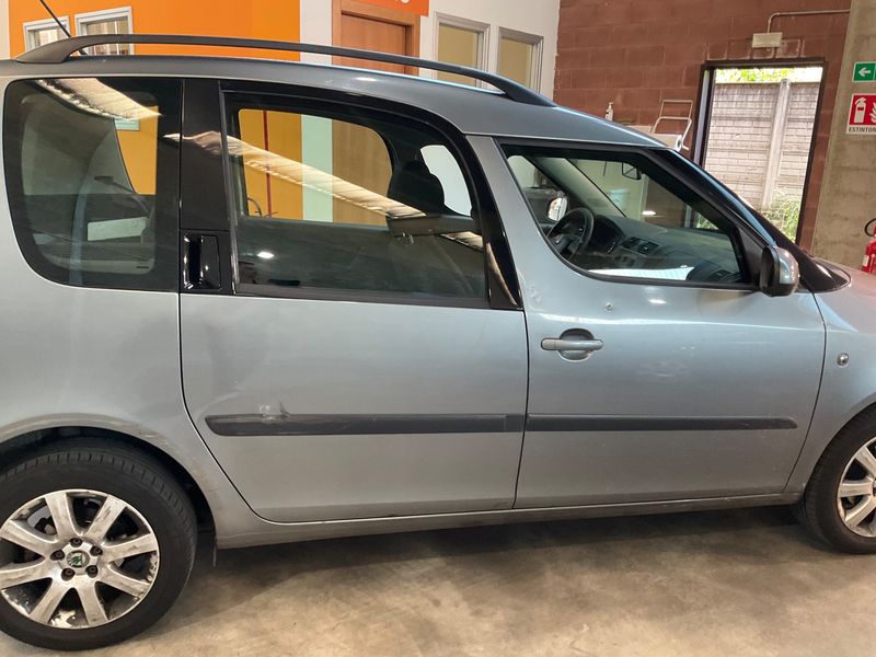 Skoda Roomster 1.2 TSI Style 2011 – снимка 10