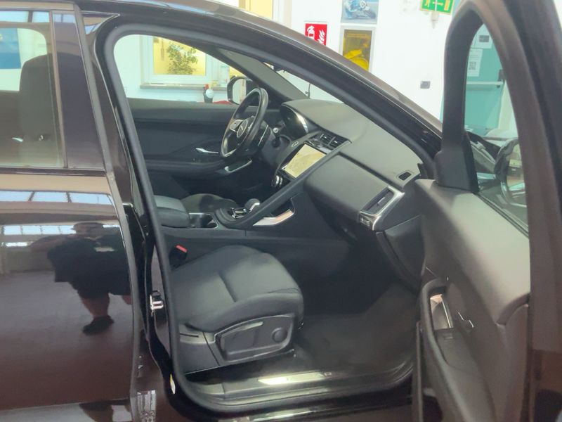 Jaguar E-Pace D165 Mild-Hybrid AWD 2022 – снимка 16