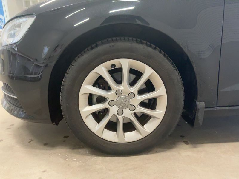 Audi A3 Sportback 1.2 TFSI Attraction 2014 – снимка 3