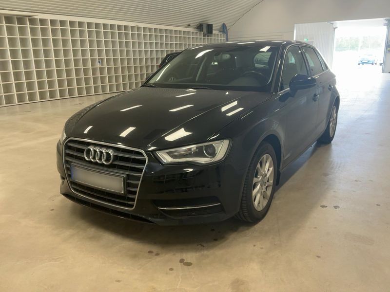 Audi A3 Sportback 1.2 TFSI Attraction 2014 – снимка 1