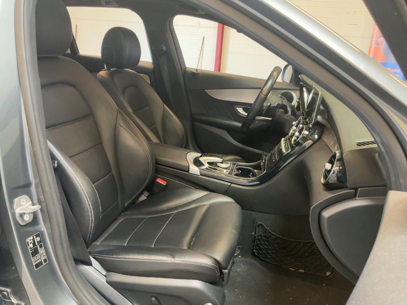 Mercedes-Benz C-Klasse C 200 d T AMG Line 2019 – снимка 16