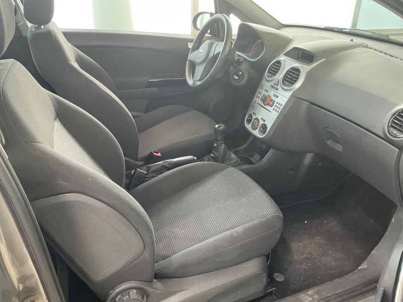 Opel Corsa 1.2 Cool&Sound 2011 – снимка 3