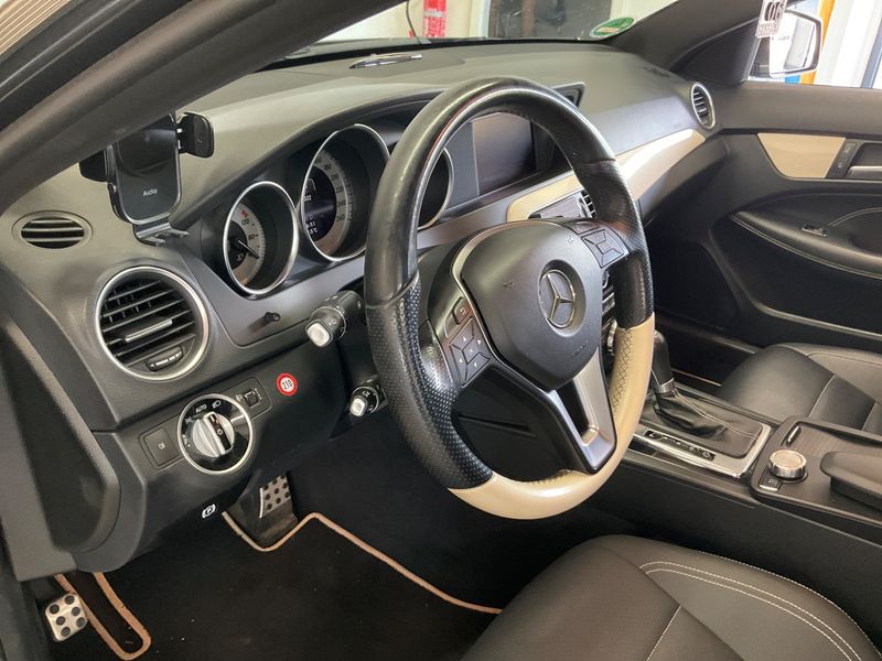 Mercedes-Benz C-Klasse C 250 CGI BlueEfficiency 2013 – снимка 24