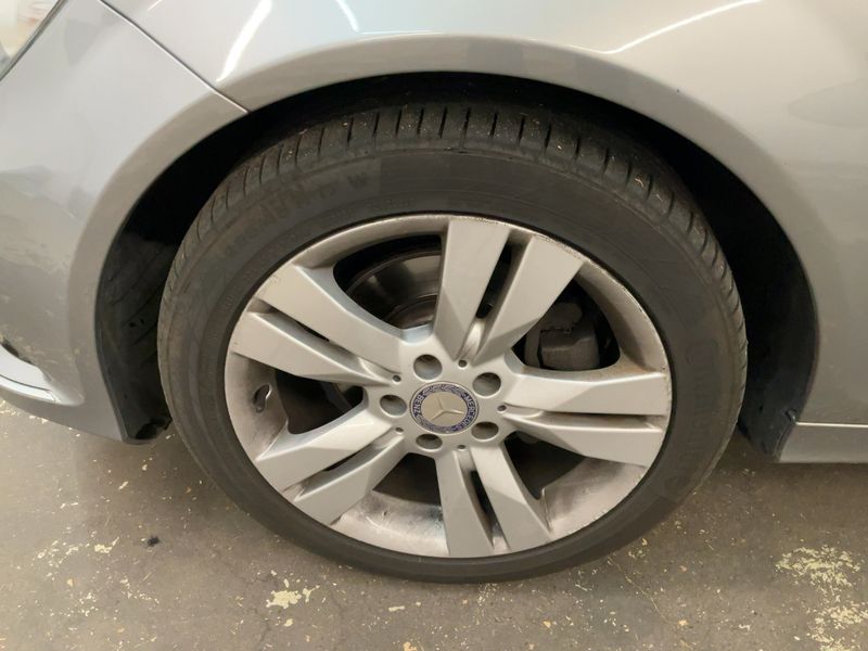 Mercedes-Benz C-Klasse C 250 CDI T 4Matic BlueEfficiency Avantgarde 2013 – снимка 3