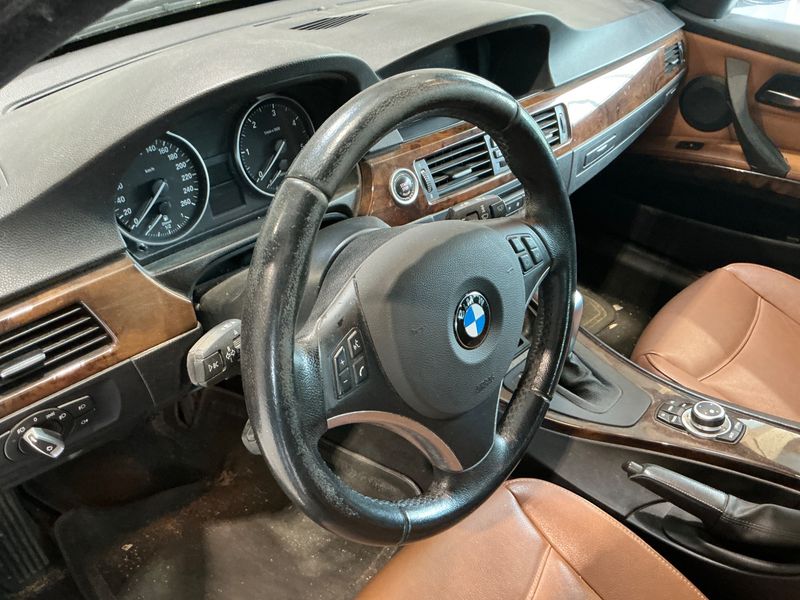 BMW 3er 330d xDrive Confort 2010 – снимка 31