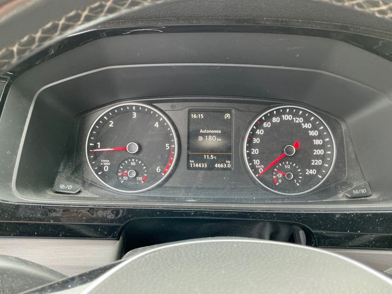 Volkswagen T6 Multivan 2.0 TDI Multivan Generation Six 4Motion 2015 – снимка 18
