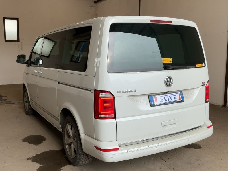 Volkswagen T6 Multivan 2.0 TDI Multivan Generation Six 4Motion 2015 – снимка 6
