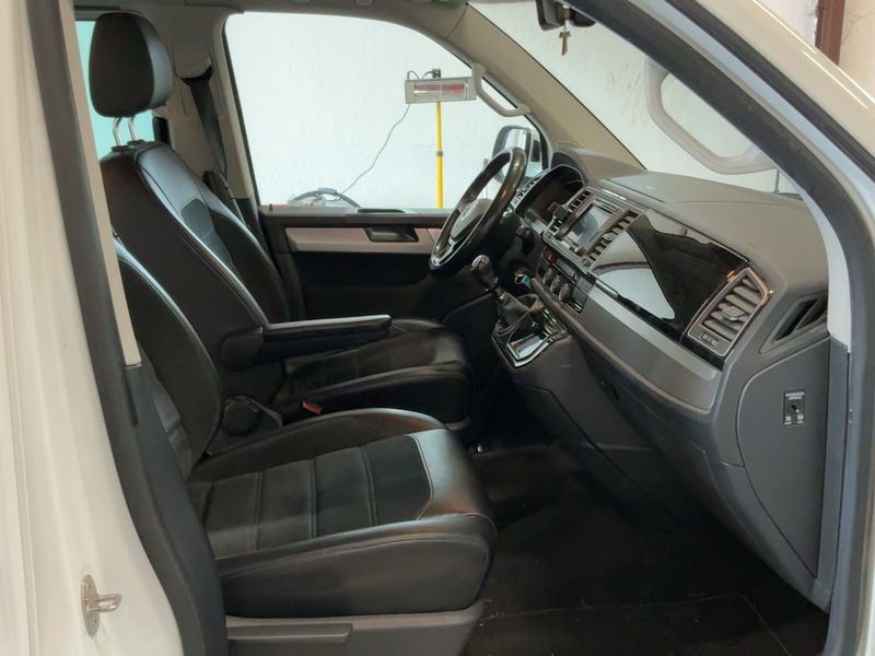 Volkswagen T6 Multivan 2.0 TDI Multivan Generation Six 4Motion 2015 – снимка 16