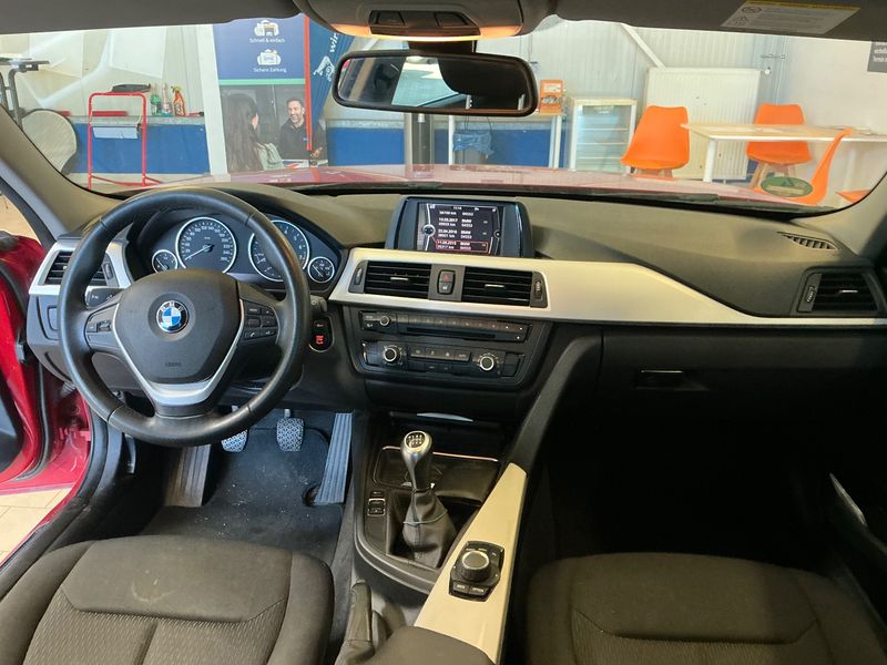 BMW 3er 320i 2013 – снимка 17