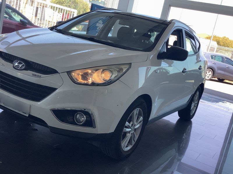 Hyundai ix35 1.7 CRDi Tecno 2WD 2013 – снимка 2