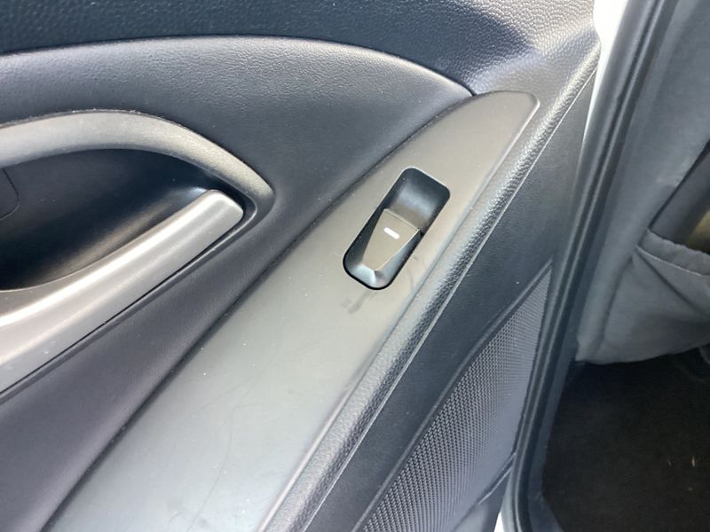 Hyundai ix35 1.7 CRDi Tecno 2WD 2013 – снимка 26