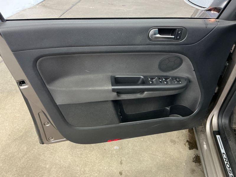 Volkswagen Golf VI Plus 1.4 TSI CrossGolf 2010 – снимка 37