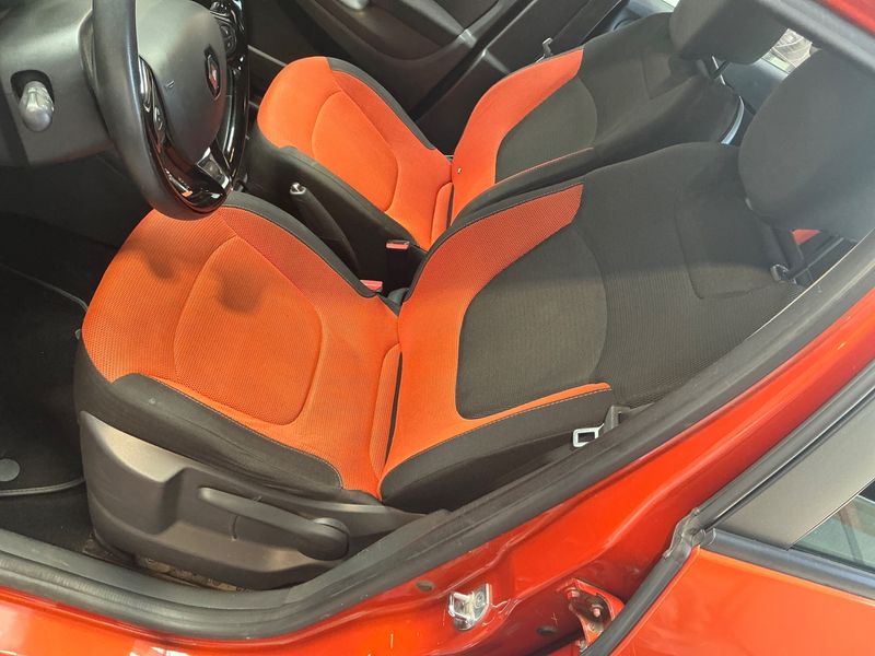Renault Captur 1.2 TCe Zen 2013 – снимка 24