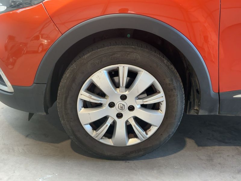 Renault Captur 1.2 TCe Zen 2013 – снимка 3