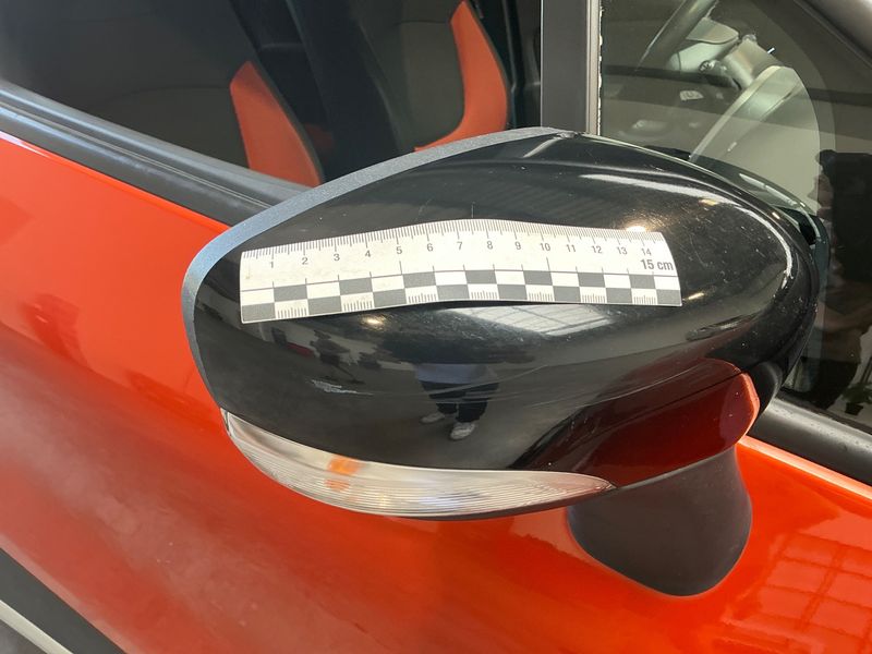 Renault Captur 1.2 TCe Zen 2013 – снимка 22