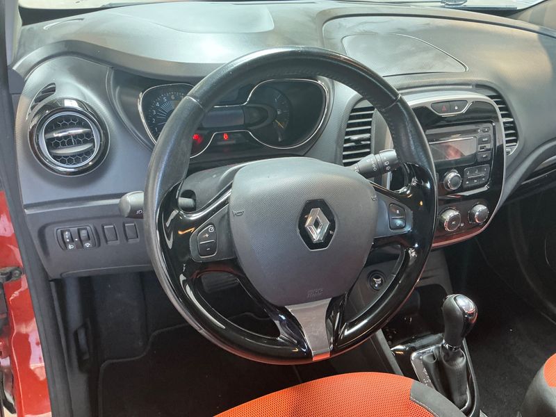 Renault Captur 1.2 TCe Zen 2013 – снимка 23