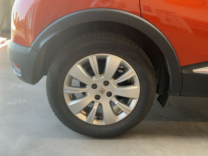 Renault Captur 1.2 TCe Zen 2013 – снимка 9