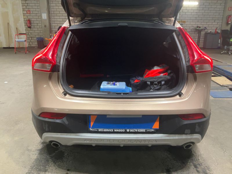 Volvo V40 Cross Country 2.0 D3 You! 2015 – снимка 16