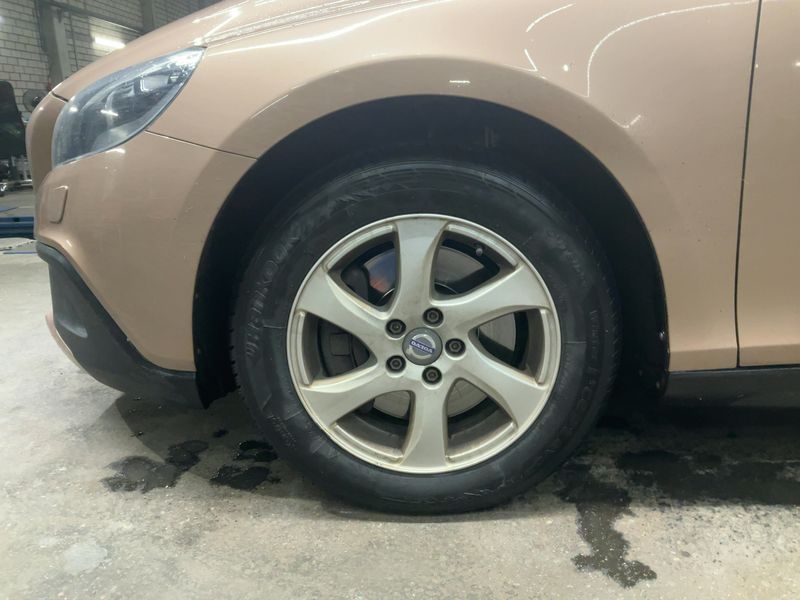 Volvo V40 Cross Country 2.0 D3 You! 2015 – снимка 3