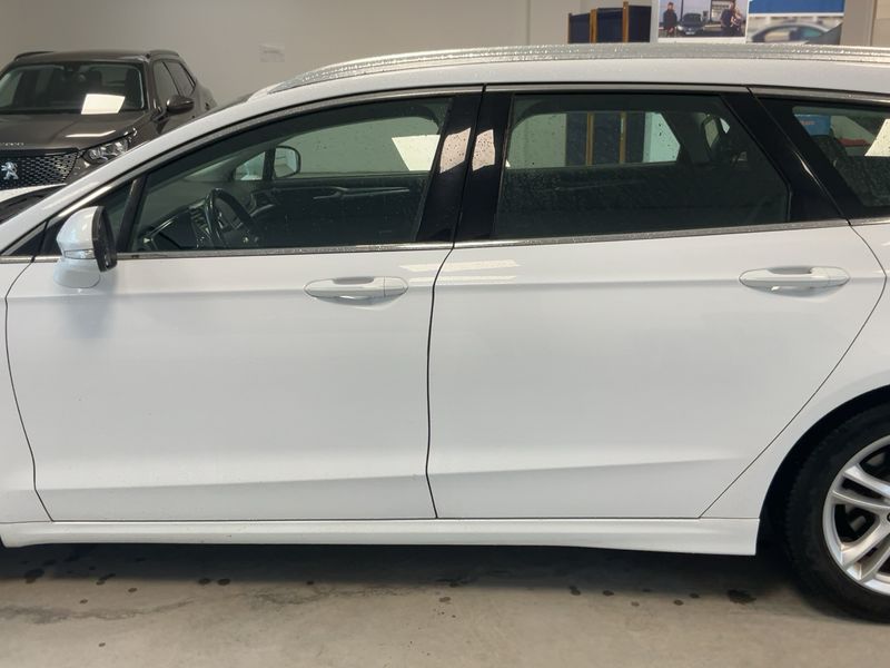 Ford Mondeo 2.0 TDCi Titanium 2015 – снимка 4