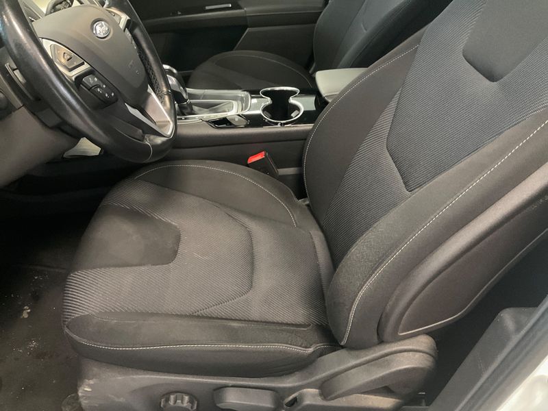 Ford Mondeo 2.0 TDCi Titanium 2015 – снимка 27