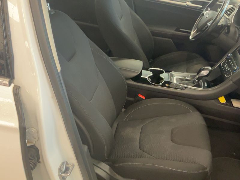 Ford Mondeo 2.0 TDCi Titanium 2015 – снимка 16