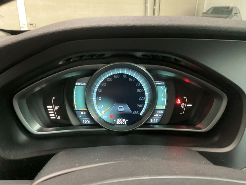 Volvo V40 1.6 D2 Momentum 2014 – снимка 18