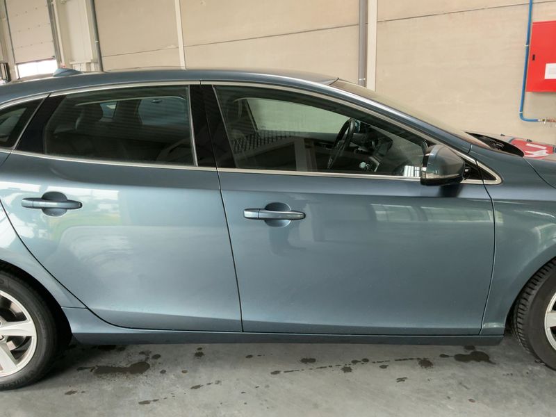 Volvo V40 1.6 D2 Momentum 2014 – снимка 10