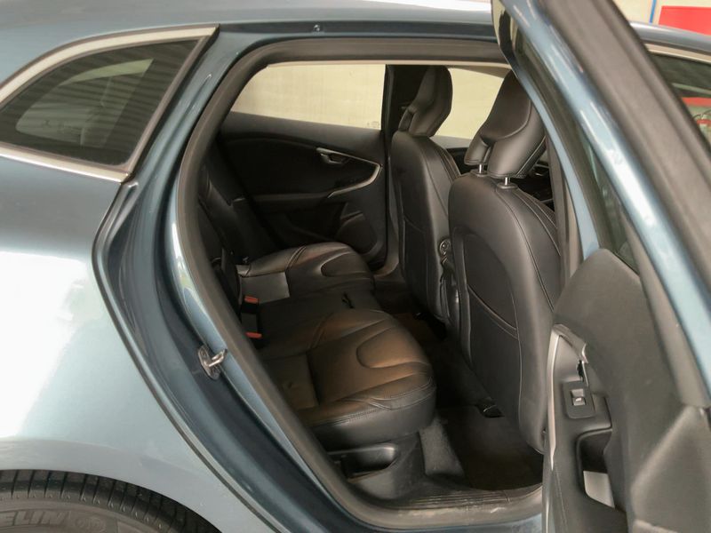 Volvo V40 1.6 D2 Momentum 2014 – снимка 19