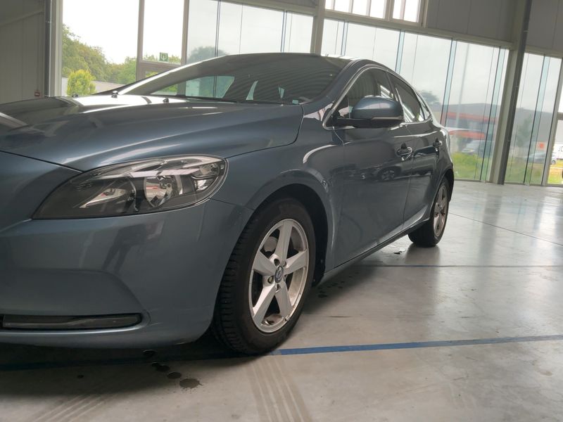 Volvo V40 1.6 D2 Momentum 2014 – снимка 2