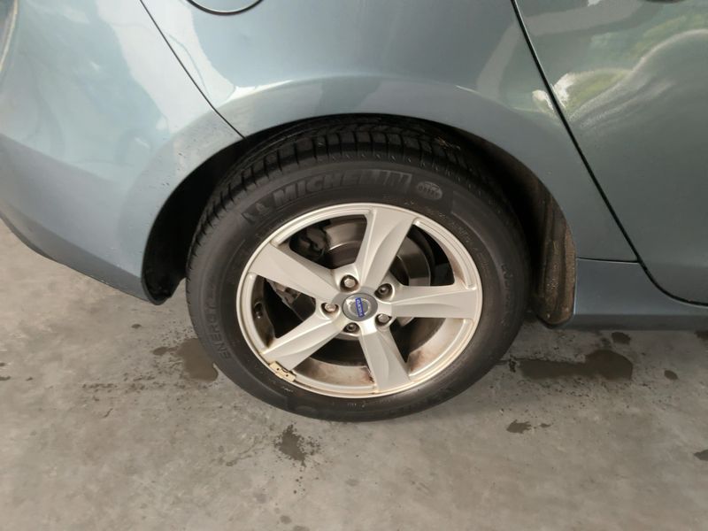 Volvo V40 1.6 D2 Momentum 2014 – снимка 9