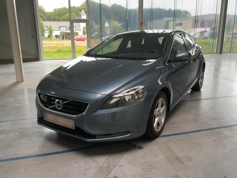 Volvo V40 1.6 D2 Momentum 2014 – снимка 1