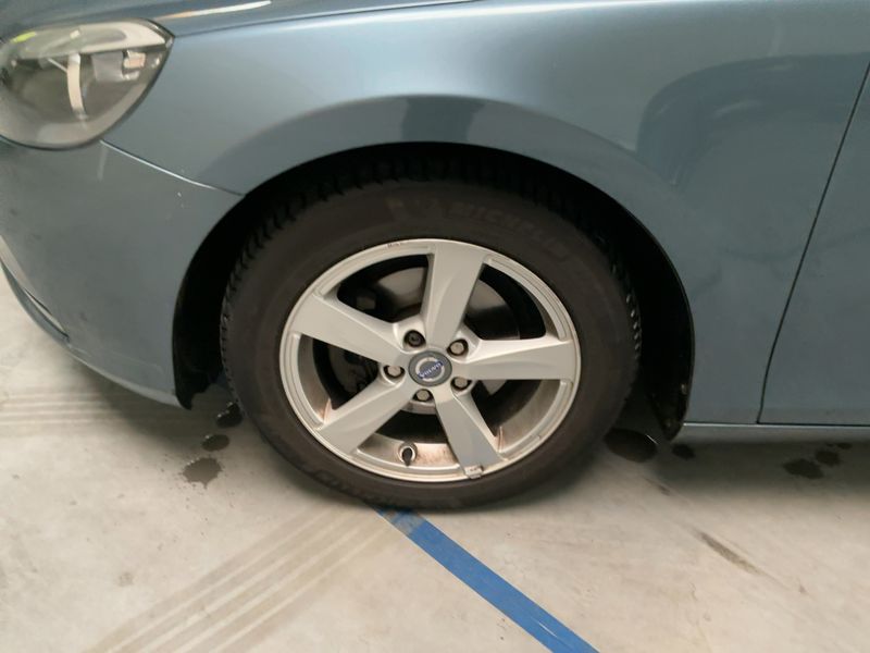 Volvo V40 1.6 D2 Momentum 2014 – снимка 3