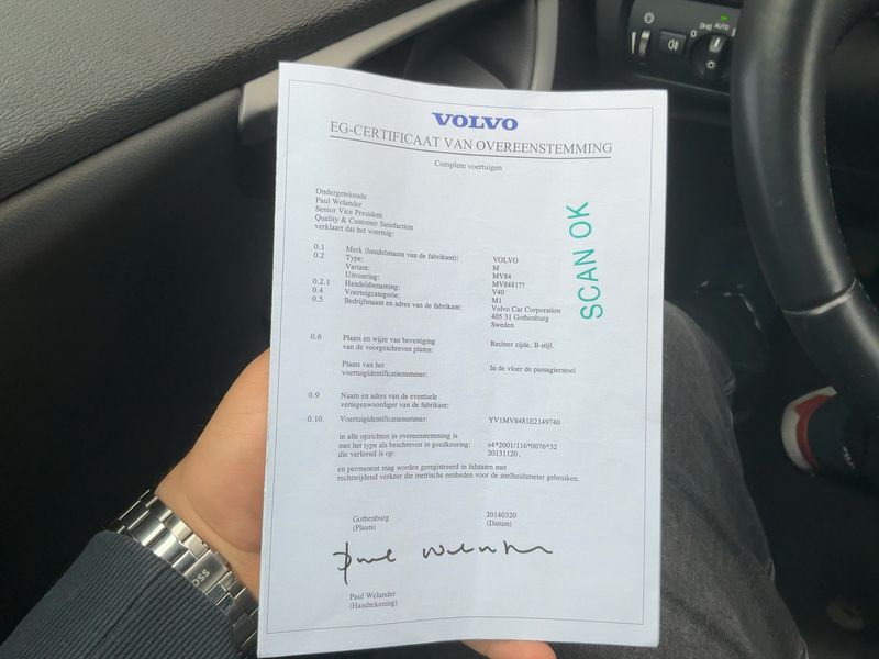 Volvo V40 1.6 D2 Momentum 2014 – снимка 21