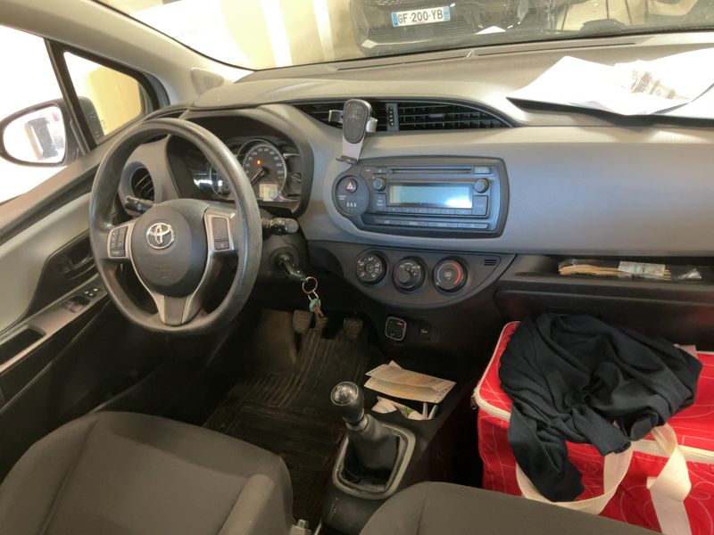Toyota Yaris 1.4 D-4D Active 2016 – снимка 17