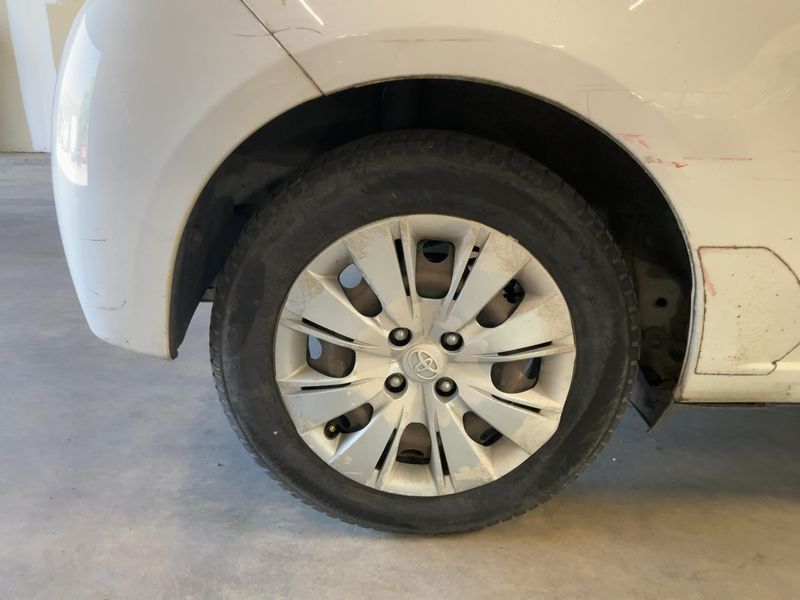 Toyota Yaris 1.4 D-4D Active 2016 – снимка 9