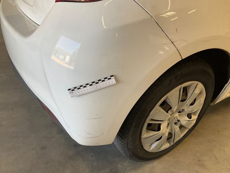 Toyota Yaris 1.4 D-4D Active 2016 – снимка 31