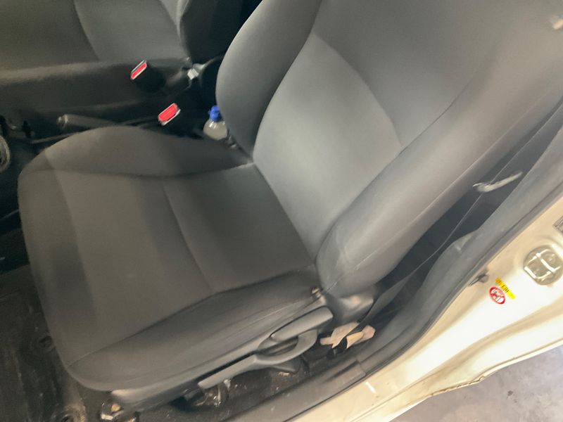 Toyota Yaris 1.4 D-4D Active 2016 – снимка 24