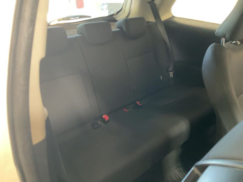 Toyota Yaris 1.4 D-4D Active 2016 – снимка 19
