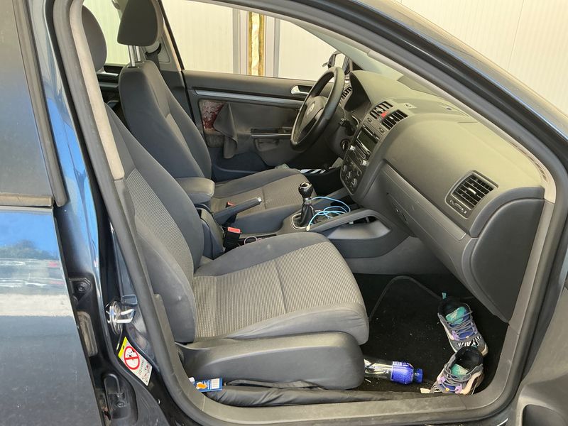 Volkswagen Golf V 1.9 TDI Edition 2009 – снимка 3