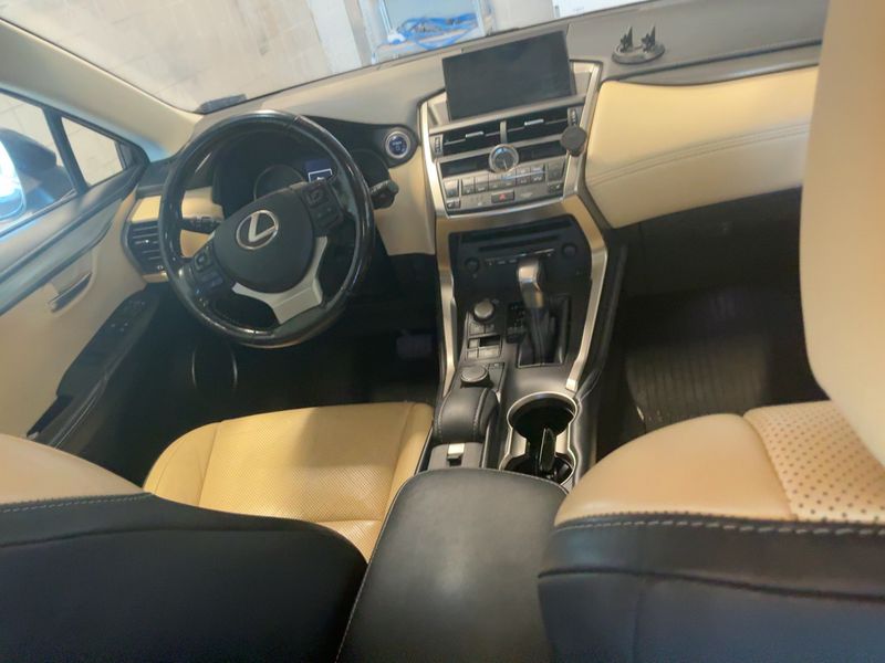 Lexus NX-Serie NX 300h E-Four Executive 2016 – снимка 17