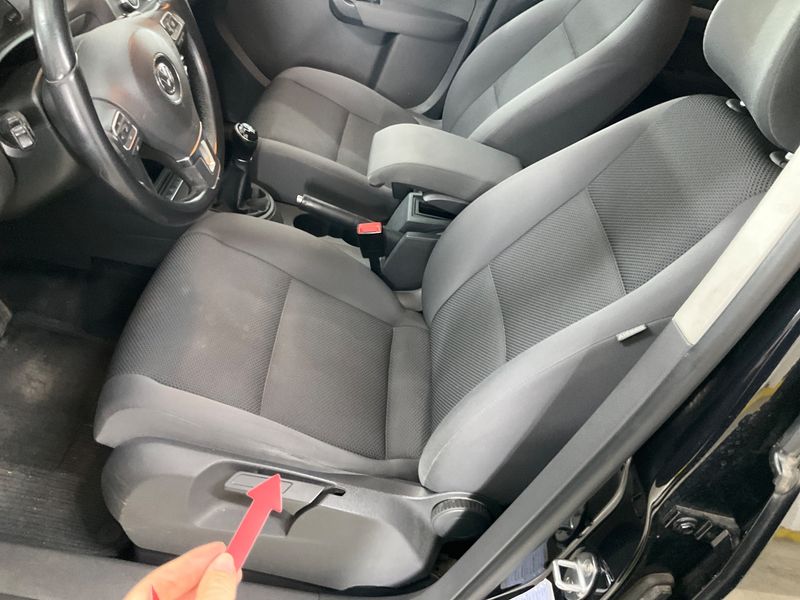 Volkswagen Touran 1.6 TDI Trendline BlueMotion Tech 2013 – снимка 40