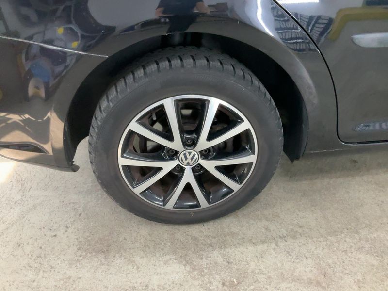 Volkswagen Touran 1.6 TDI Trendline BlueMotion Tech 2013 – снимка 9